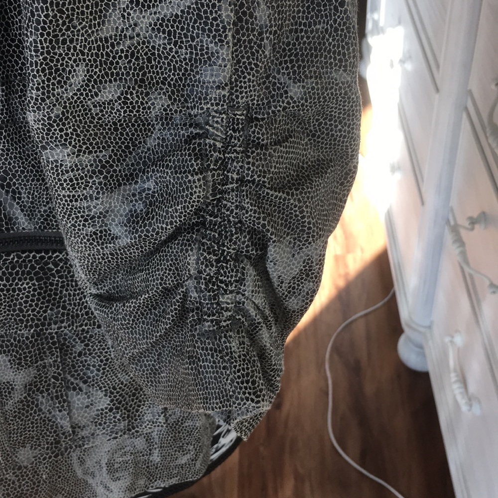 Lightweight jacket - Picture 2 of 6